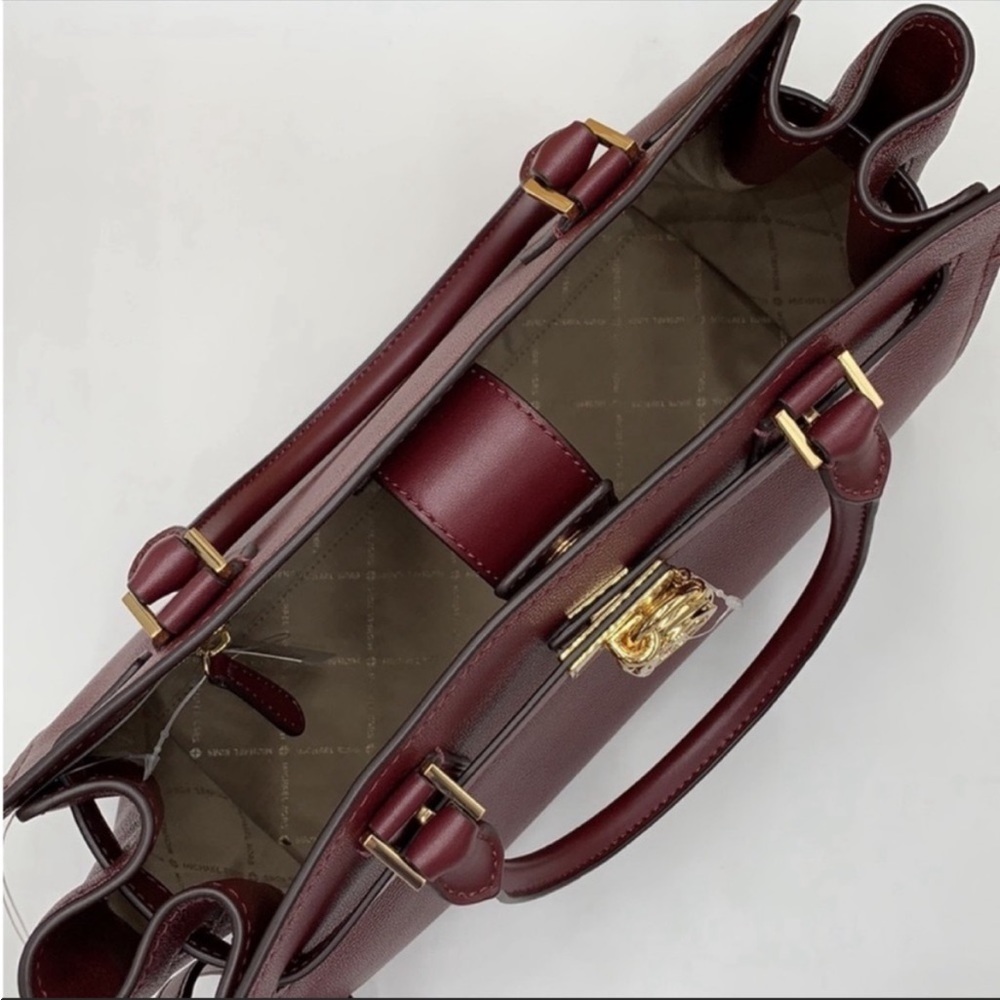 Michael Kors Hamilton Meidum
Satchel Shoulder Crossbody Bag
Merlot - Picture 12 of 15